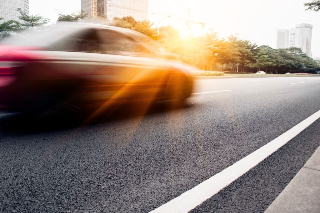 Flashé à 201 km/h en centre-ville juste après avoir obtenu son permis